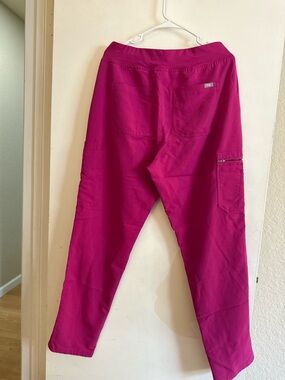 Women's Raspberry Sorbet
Yola™ High Waisted 2.0 - Tall Skinny Scrub Pants